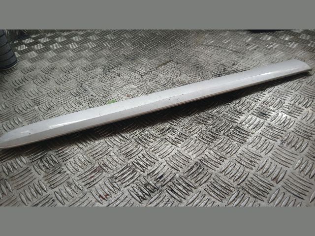 bontott MERCEDES-BENZ E-CLASS Bal első Ajtó Díszléc