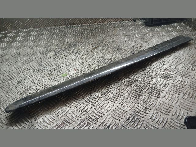 bontott MERCEDES-BENZ E-CLASS Bal első Ajtó Díszléc