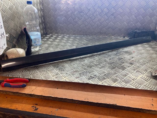 bontott MERCEDES-BENZ E-CLASS Bal első Ajtó Díszléc