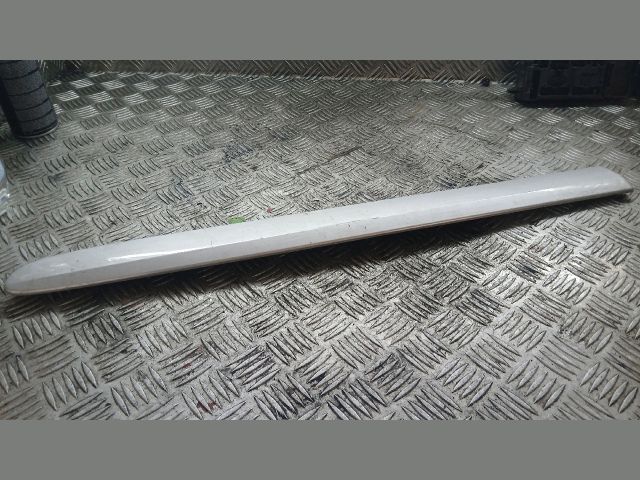 bontott MERCEDES-BENZ E-CLASS Bal első Ajtó Díszléc