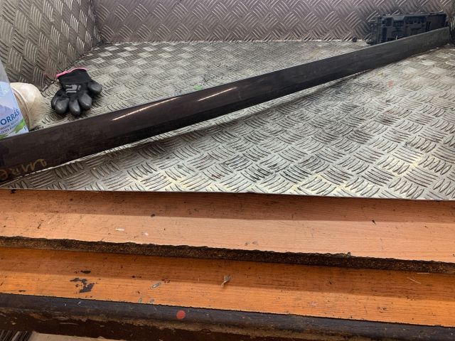 bontott MERCEDES-BENZ E-CLASS Bal első Ajtó Díszléc