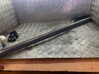 bontott MERCEDES-BENZ E-CLASS Bal első Ajtó Díszléc