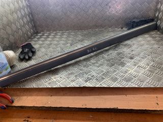 bontott MERCEDES-BENZ E-CLASS Bal első Ajtó Díszléc