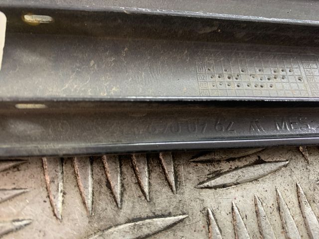 bontott MERCEDES-BENZ E-CLASS Bal első Ajtó Díszléc