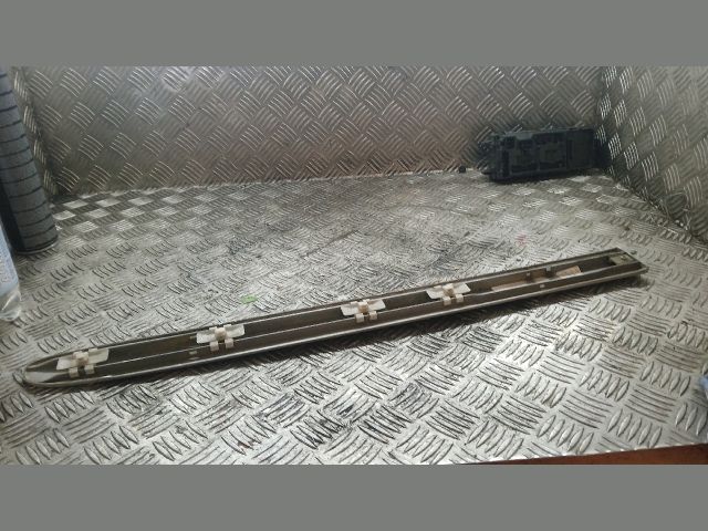 bontott MERCEDES-BENZ E-CLASS Bal első Ajtó Díszléc