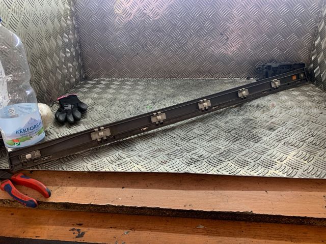 bontott MERCEDES-BENZ E-CLASS Bal első Ajtó Díszléc