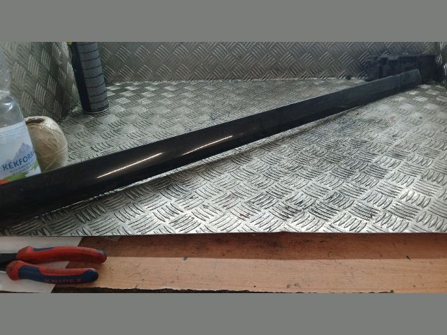 bontott MERCEDES-BENZ E-CLASS Bal első Ajtó Díszléc