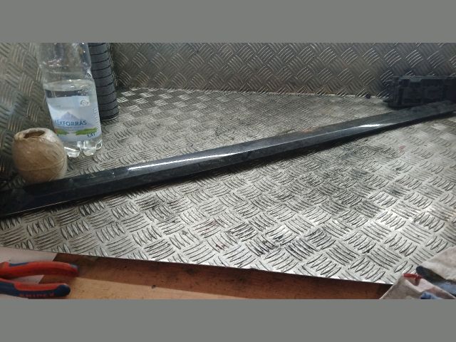 bontott MERCEDES-BENZ E-CLASS Bal első Ajtó Díszléc