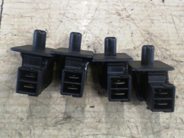 bontott MERCEDES-BENZ E-CLASS Bal első Ajtó Kapcsoló