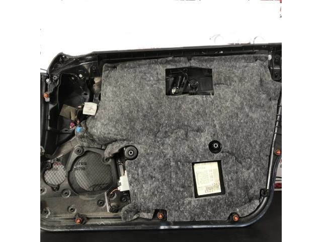 bontott MERCEDES-BENZ E-CLASS Bal első Ajtó Kárpit