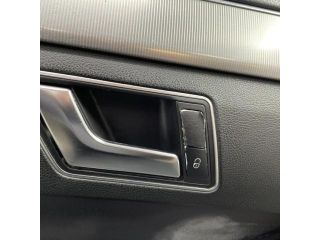 bontott MERCEDES-BENZ E-CLASS Bal első Ajtó Kárpit