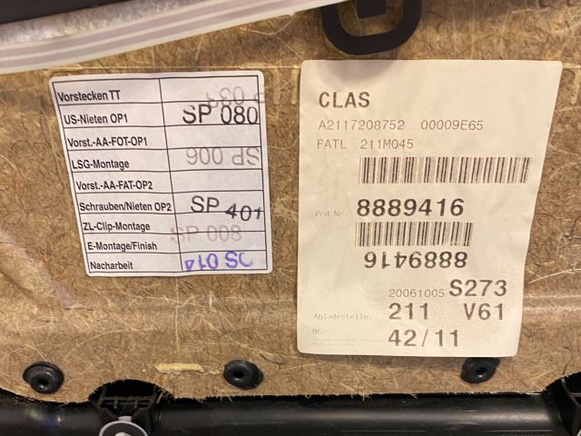 bontott MERCEDES-BENZ E-CLASS Bal első Ajtó Kárpit