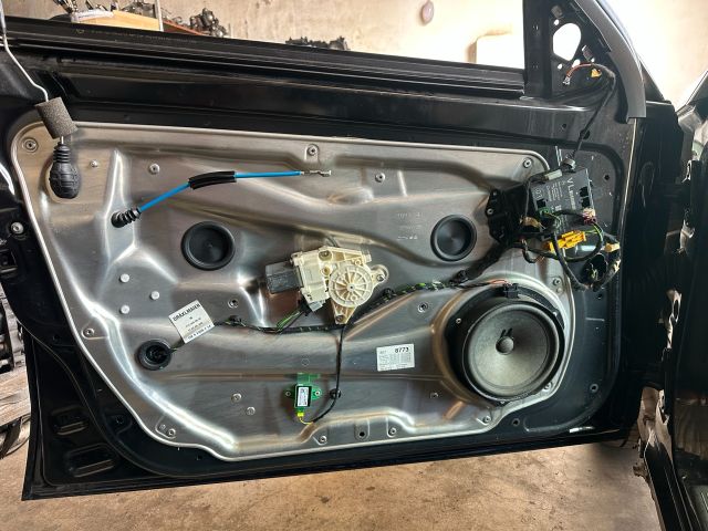 bontott MERCEDES-BENZ E-CLASS Bal első Ajtó (Részeivel)