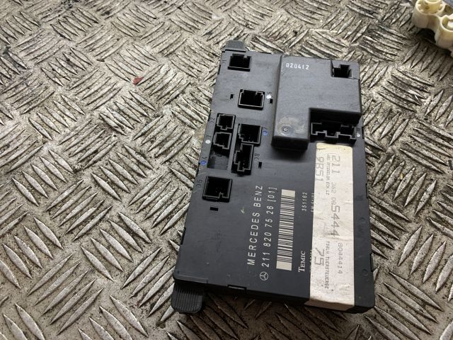 bontott MERCEDES-BENZ E-CLASS Bal első Ajtó Vezérlőegység