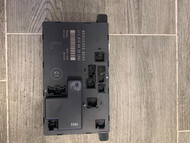 bontott MERCEDES-BENZ E-CLASS Bal első Ajtó Vezérlőegység