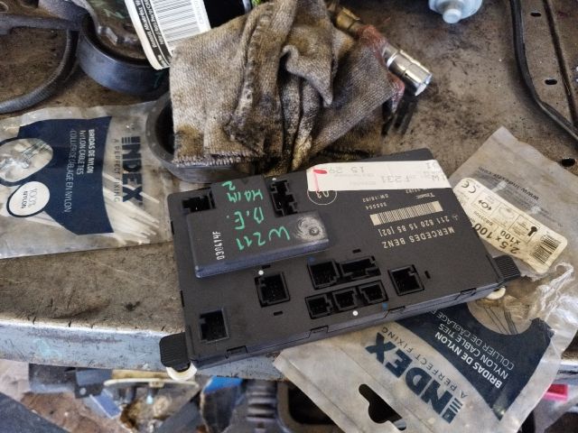 bontott MERCEDES-BENZ E-CLASS Bal első Ajtó Vezérlőegység