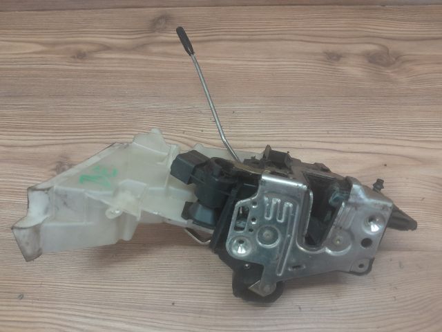 bontott MERCEDES-BENZ E-CLASS Bal első Ajtózár