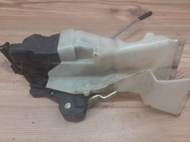 bontott MERCEDES-BENZ E-CLASS Bal első Ajtózár