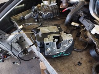 bontott MERCEDES-BENZ E-CLASS Bal első Ajtózár