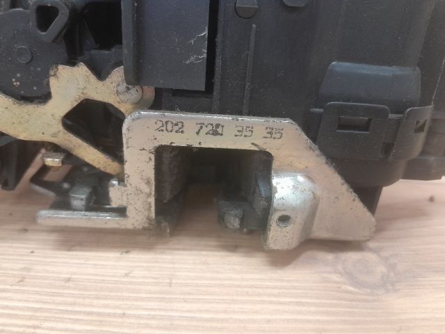 bontott MERCEDES-BENZ E-CLASS Bal első Ajtózár