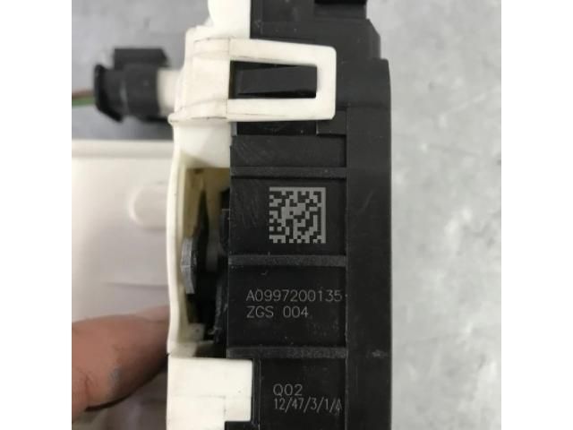 bontott MERCEDES-BENZ E-CLASS Bal első Ajtózár