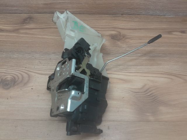 bontott MERCEDES-BENZ E-CLASS Bal első Ajtózár