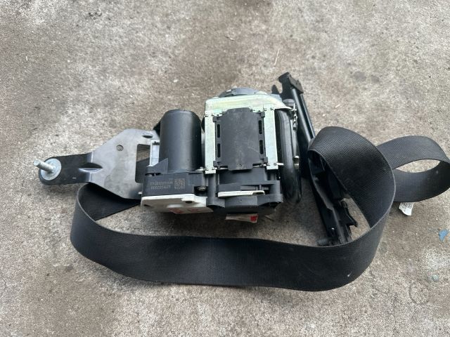 bontott MERCEDES-BENZ E-CLASS Bal első Biztonsági Öv