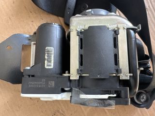 bontott MERCEDES-BENZ E-CLASS Bal első Biztonsági Öv