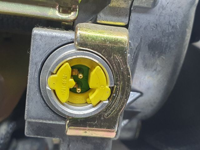 bontott MERCEDES-BENZ E-CLASS Bal első Biztonsági Öv