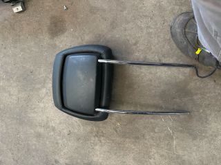 bontott MERCEDES-BENZ E-CLASS Bal első Fejtámla