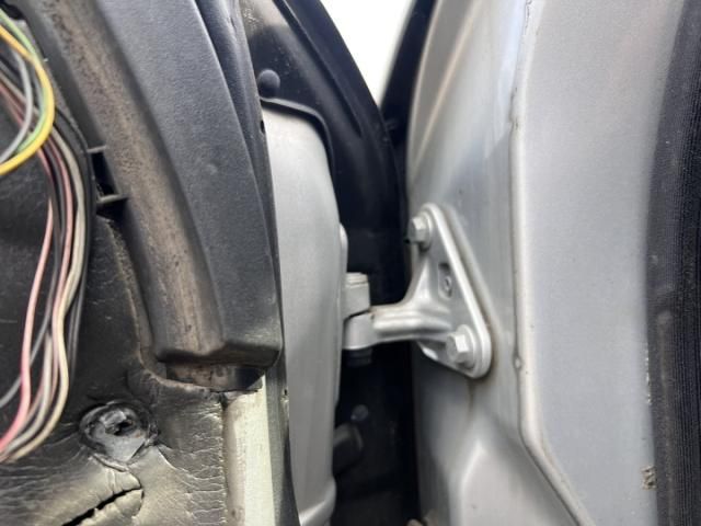 bontott MERCEDES-BENZ E-CLASS Bal első Felső Zsanér