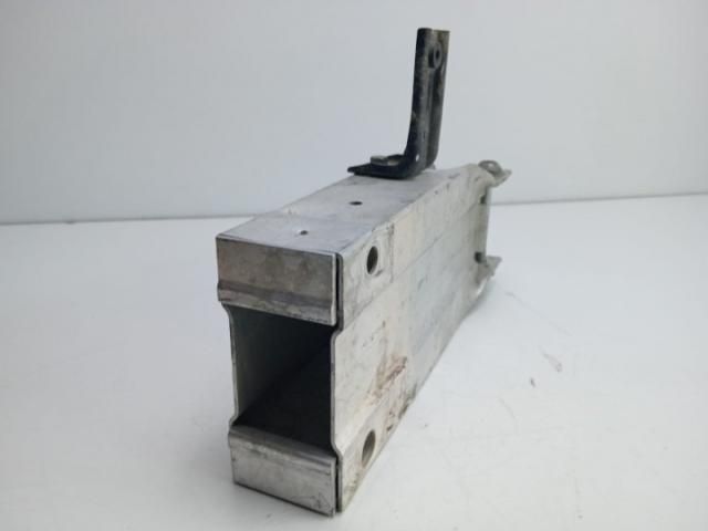 bontott MERCEDES-BENZ E-CLASS Bal első Hossznyúlvány