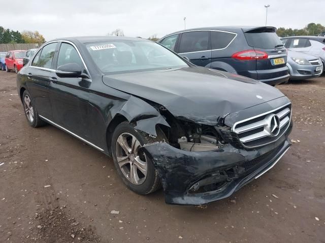 bontott MERCEDES-BENZ E-CLASS Bal első Kapaszkodó (Felső)