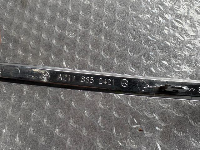 bontott MERCEDES-BENZ E-CLASS Bal első Lökhárító Díszléc