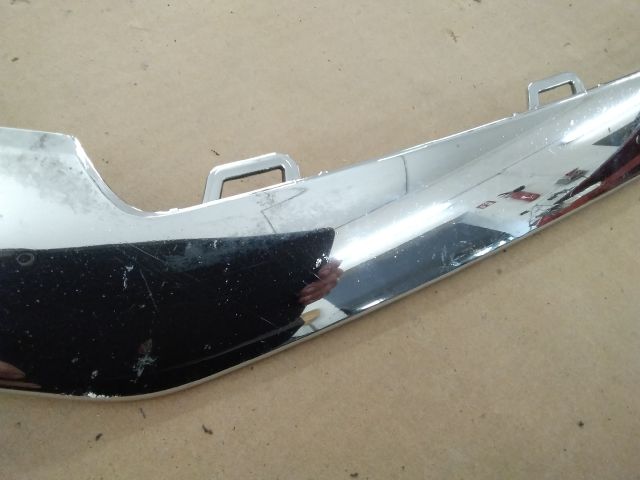 bontott MERCEDES-BENZ E-CLASS Bal első Lökhárító Díszléc