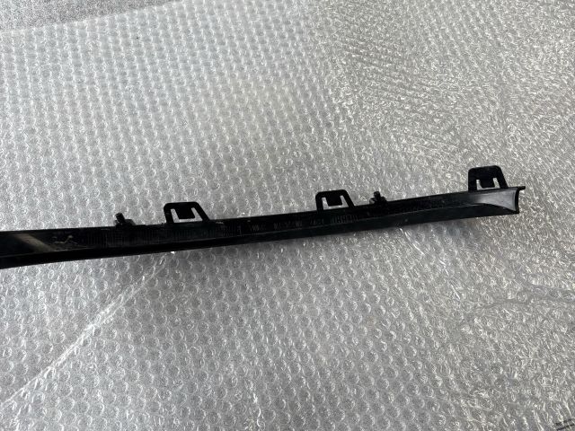 bontott MERCEDES-BENZ E-CLASS Bal első Lökhárító Díszléc