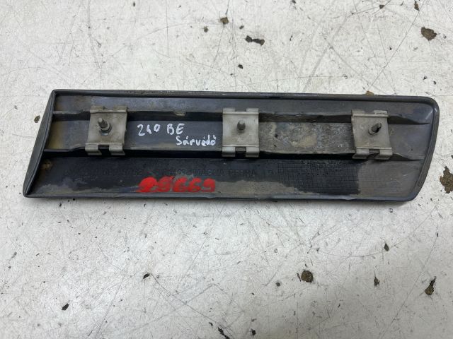 bontott MERCEDES-BENZ E-CLASS Bal első Sárvédő Díszléc