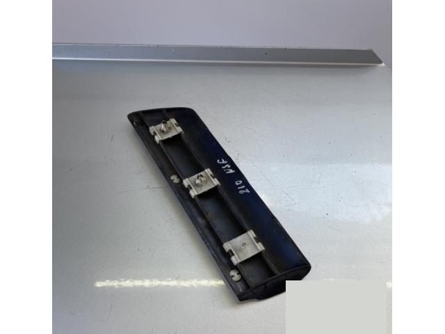 bontott MERCEDES-BENZ E-CLASS Bal első Sárvédő Díszléc