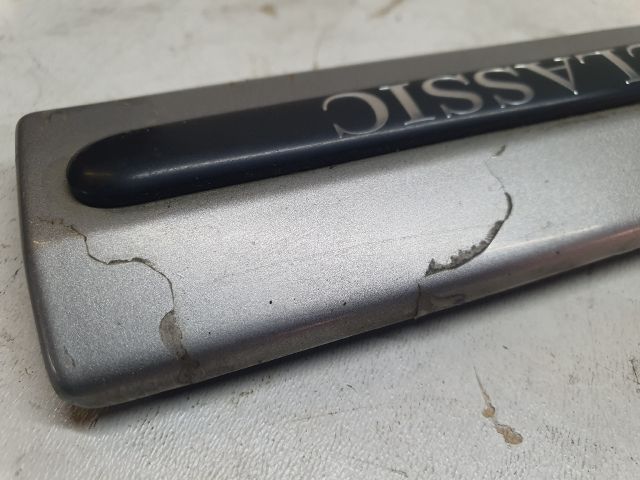 bontott MERCEDES-BENZ E-CLASS Bal első Sárvédő Díszléc