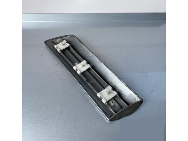 bontott MERCEDES-BENZ E-CLASS Bal első Sárvédő Díszléc