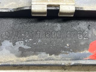 bontott MERCEDES-BENZ E-CLASS Bal első Sárvédő Díszléc