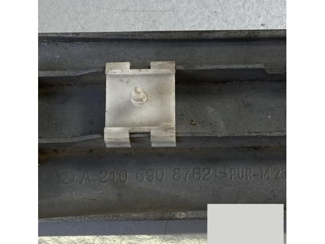 bontott MERCEDES-BENZ E-CLASS Bal első Sárvédő Díszléc