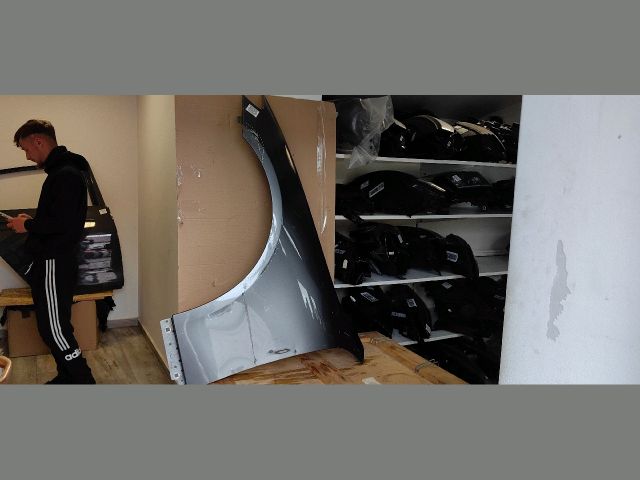 bontott MERCEDES-BENZ E-CLASS Bal első Sárvédő