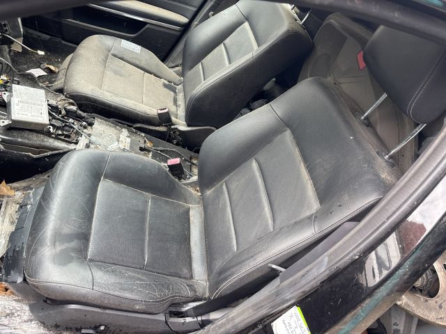 bontott MERCEDES-BENZ E-CLASS Bal első Ülés