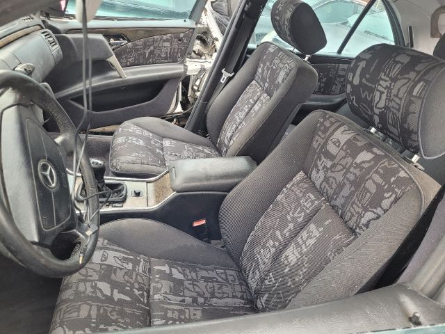 bontott MERCEDES-BENZ E-CLASS Bal első Ülés