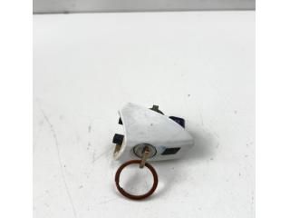 bontott MERCEDES-BENZ E-CLASS Bal első Zárbetét