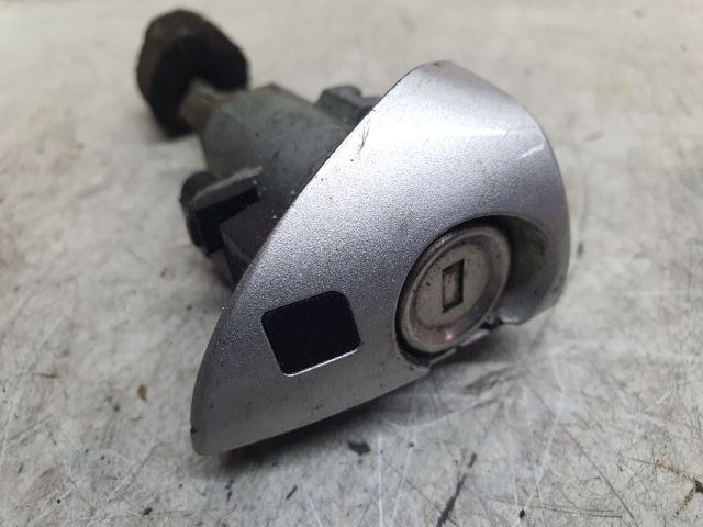 bontott MERCEDES-BENZ E-CLASS Bal első Zárbetét