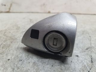 bontott MERCEDES-BENZ E-CLASS Bal első Zárbetét