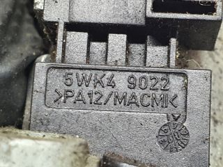 bontott MERCEDES-BENZ E-CLASS Bal első Zárbetét