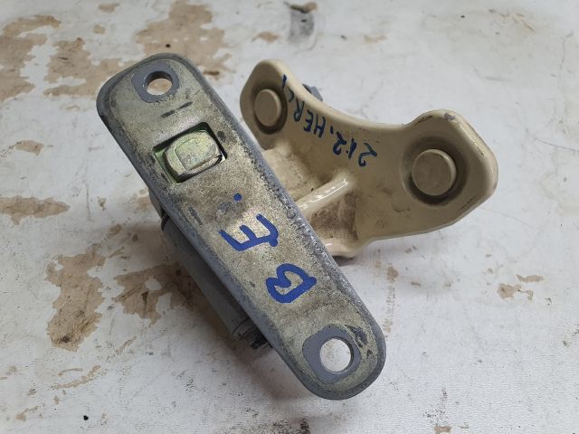 bontott MERCEDES-BENZ E-CLASS Bal első Zsanér